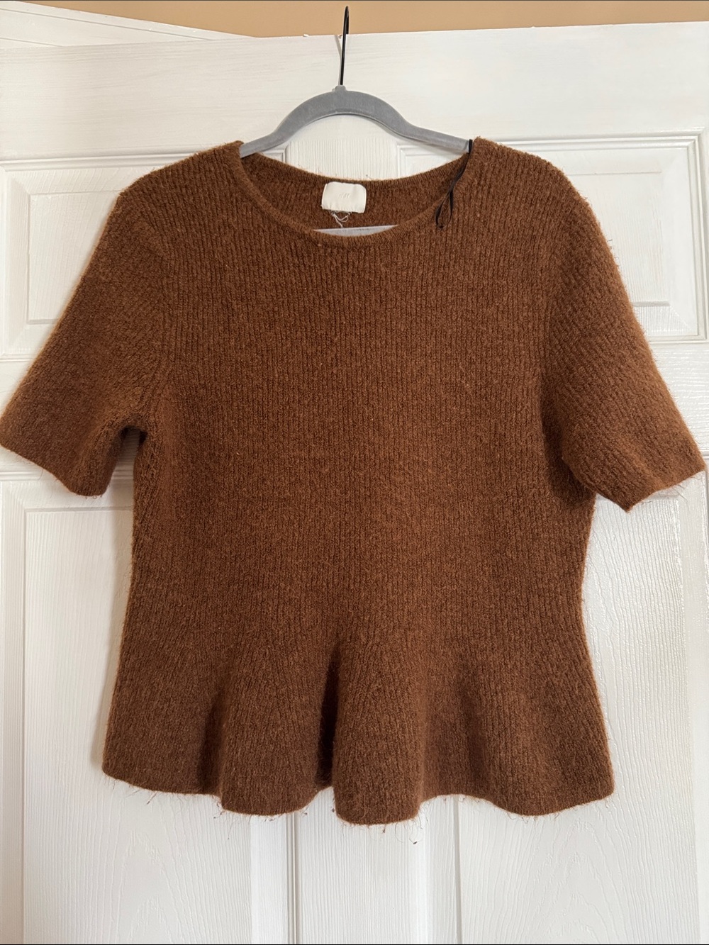 H&M Short Sleeve Peplum Sweater Top